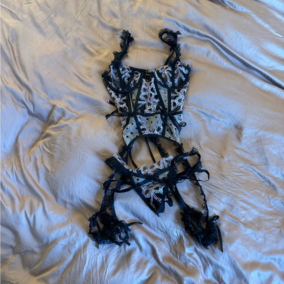 For Love and Lemons Lingerie set - Picture 1 of 9